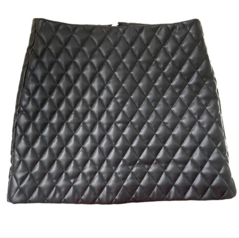 Blank NYC Black Faux Leather Quilted Meet Cute Mini Skirt Size 0 / Teen 14 Vegan